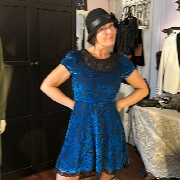 # 259. Burnout velvet, mini dress - Picture 3 of 16